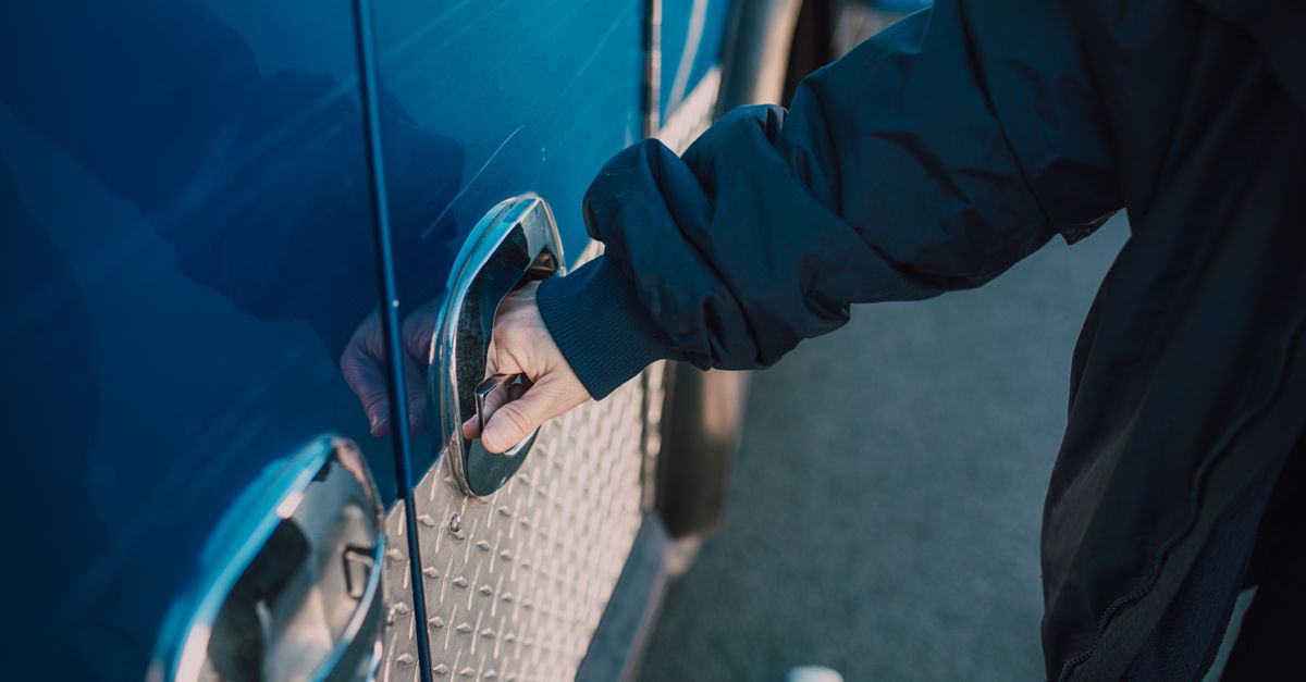 locksmith service technician — Jericho Turnpike Locksmith