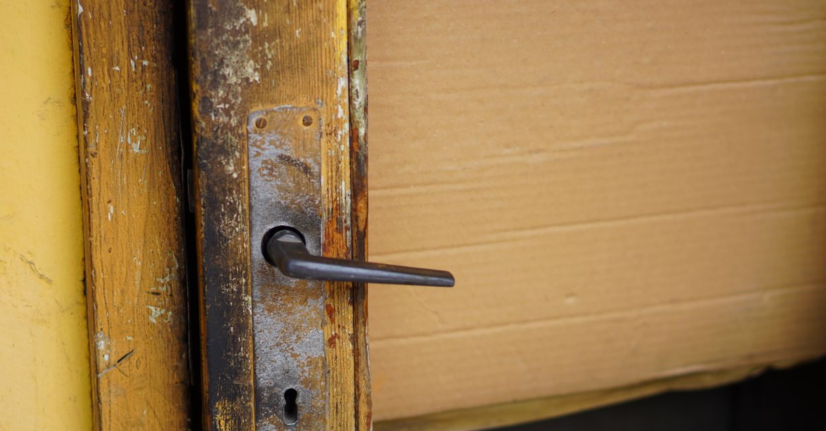 Signs You Need a Door Knob Lock Replacement — Not Just a Repair — Jericho Turnpike Locksmith